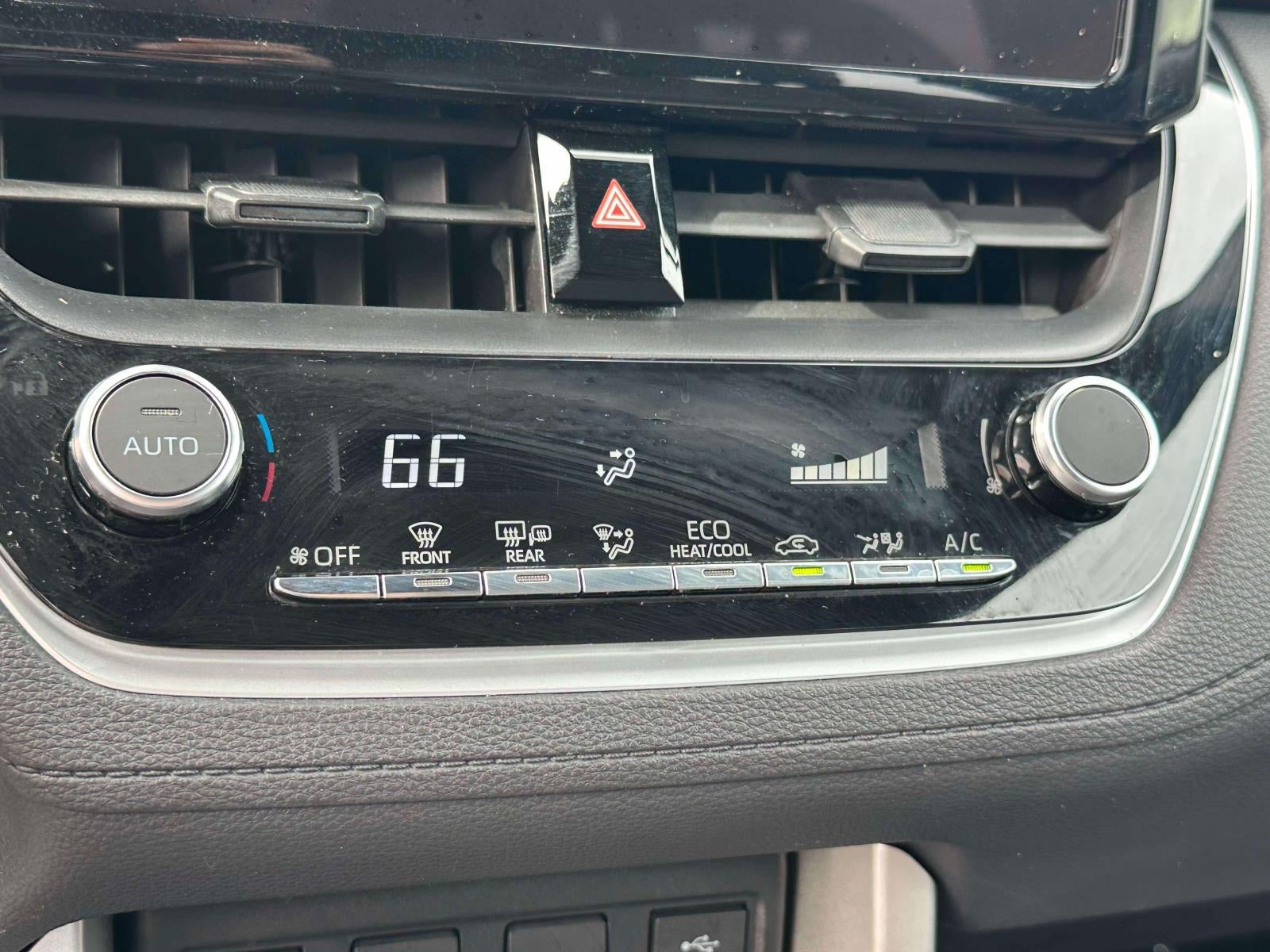 2023 Toyota Corolla Cross Hybrid SE