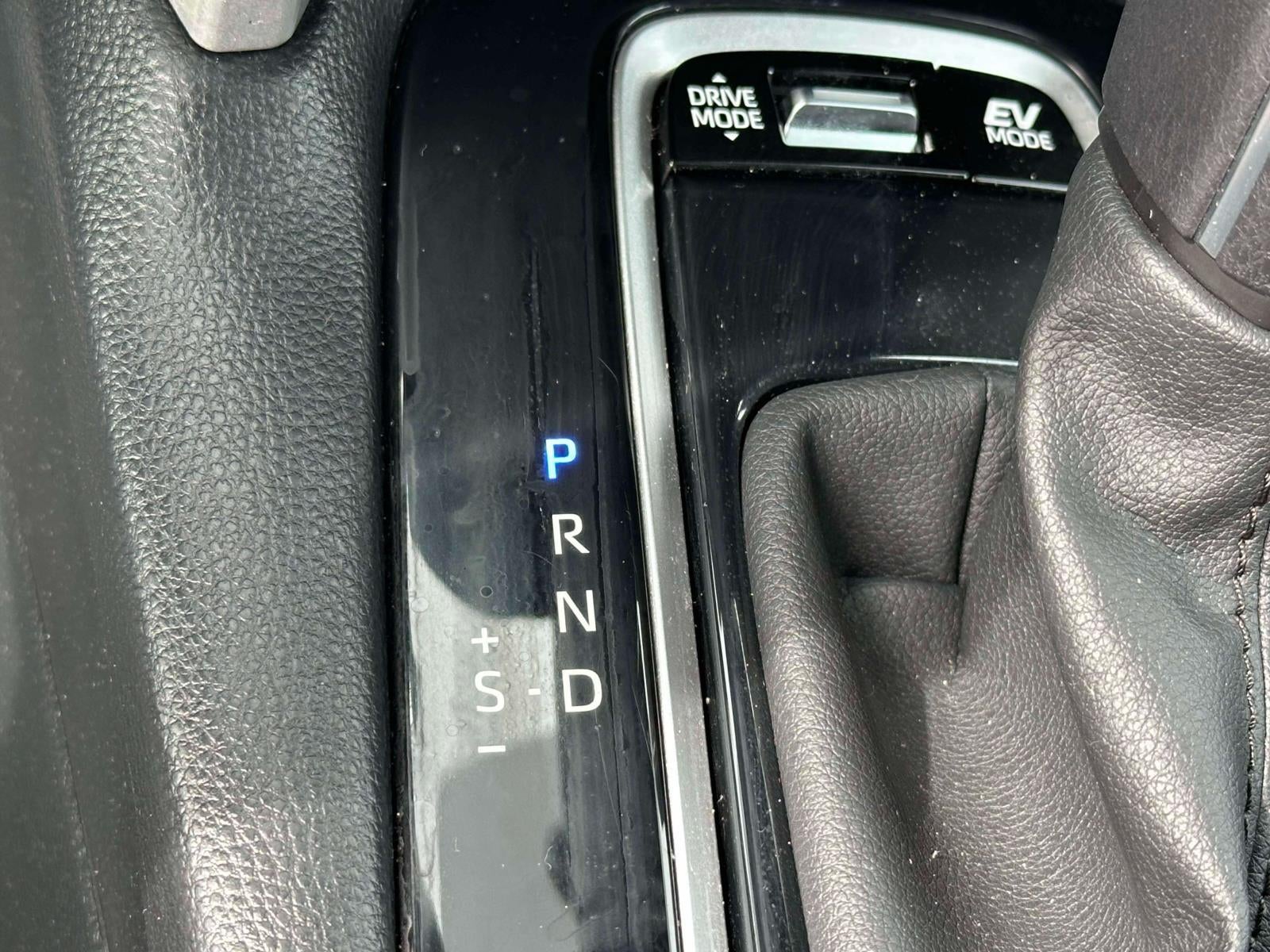 2023 Toyota Corolla Cross Hybrid SE