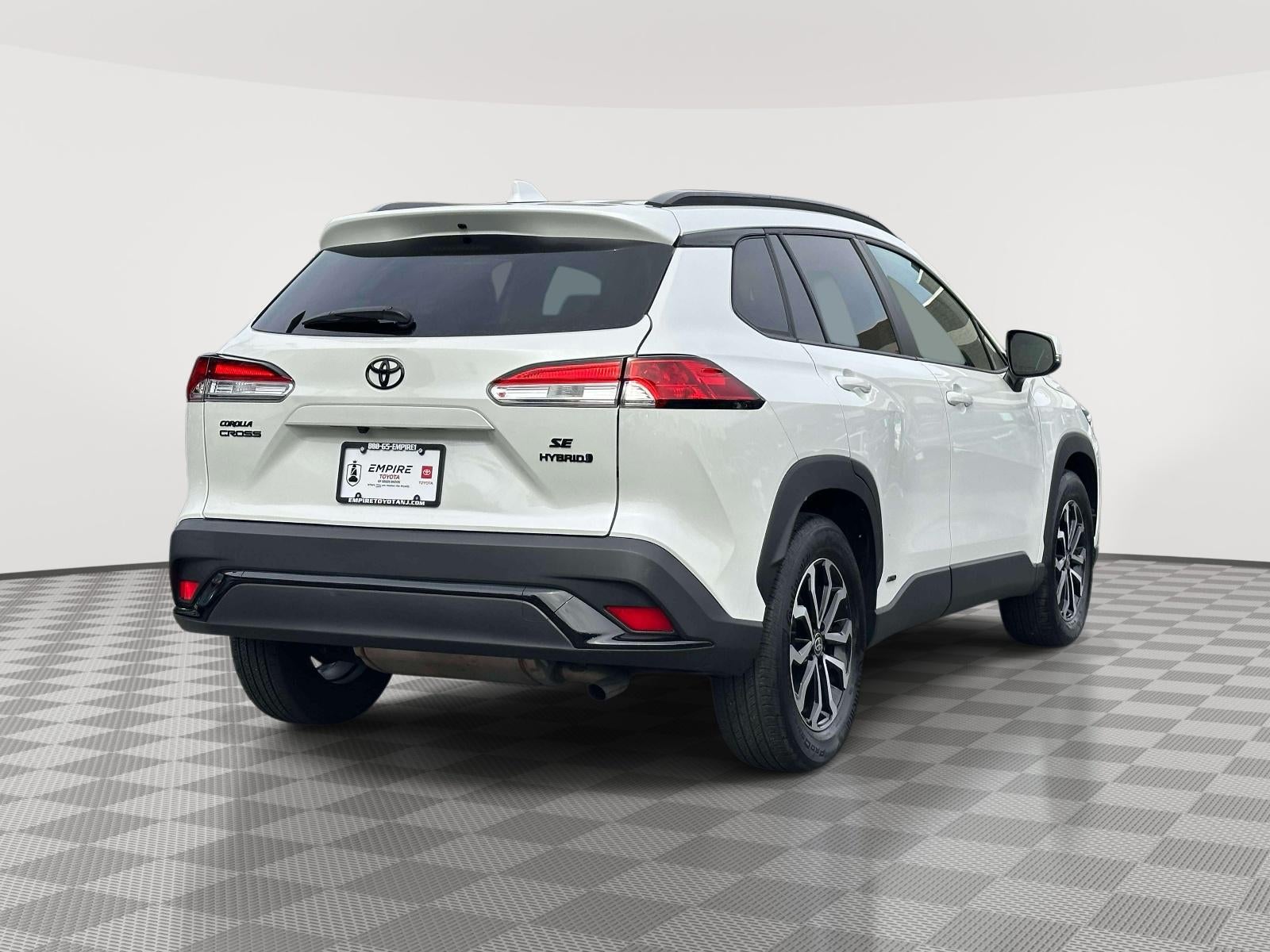 2023 Toyota Corolla Cross Hybrid SE