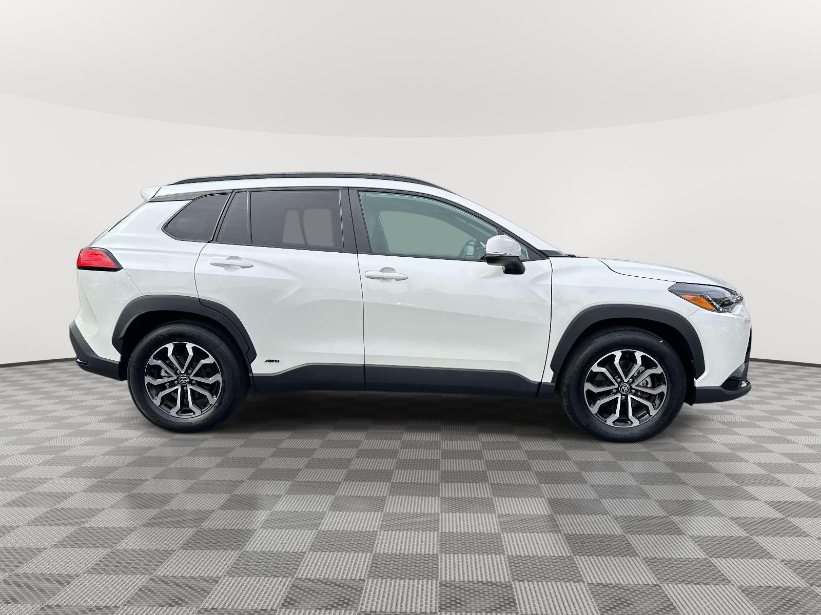 2023 Toyota Corolla Cross Hybrid SE