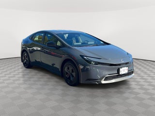 2025 Toyota Prius Plug-In Hybrid SE