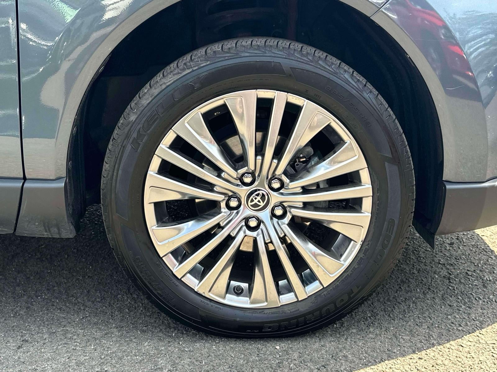 2023 Toyota Venza XLE