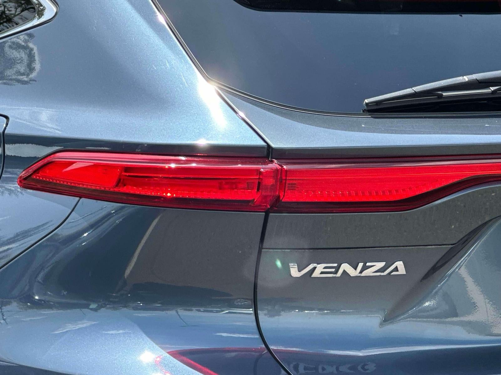 2023 Toyota Venza XLE