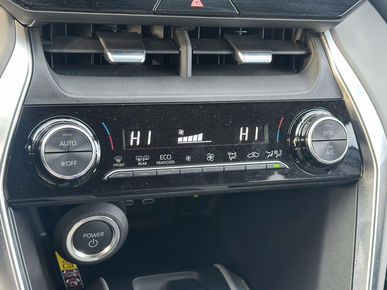 2024 Toyota Venza LE