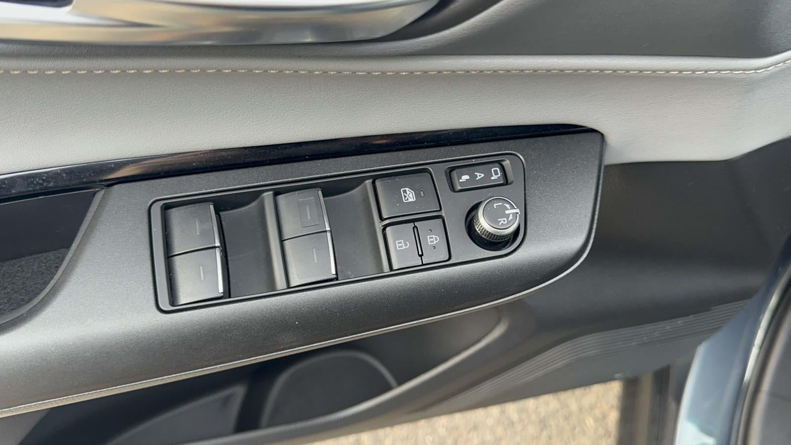 2024 Toyota Venza LE