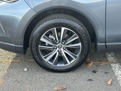 2024 Toyota Venza LE