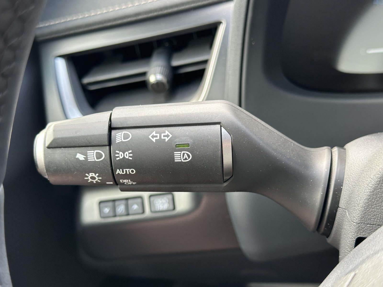 2025 Lexus UX 300h Premium