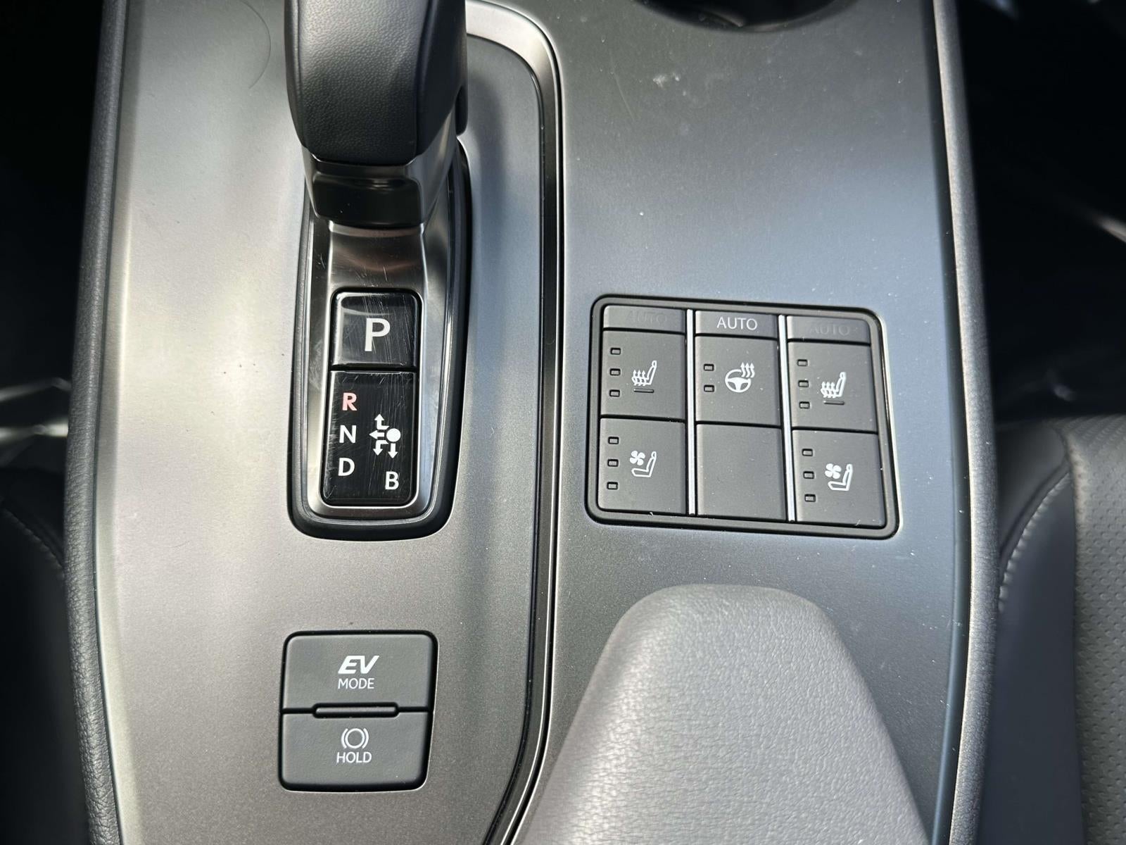 2025 Lexus UX 300h Premium