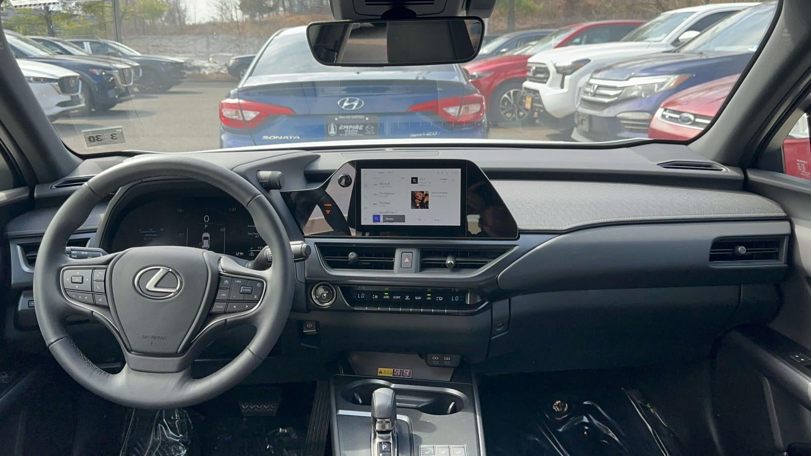 2025 Lexus UX 300h Premium