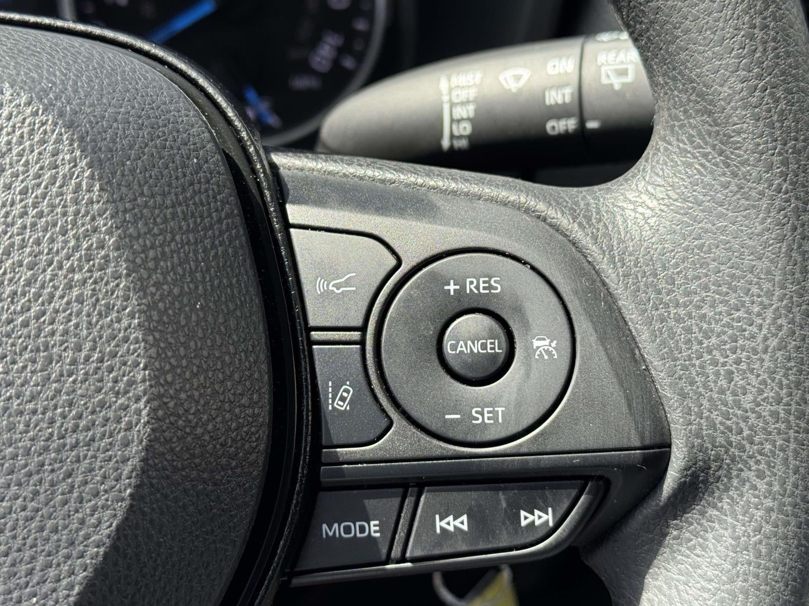 2022 Toyota RAV4 Hybrid LE