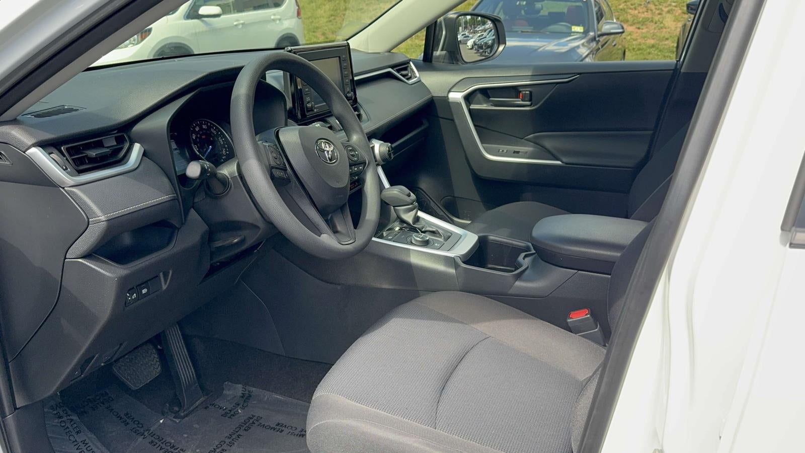 2022 Toyota RAV4 Hybrid LE