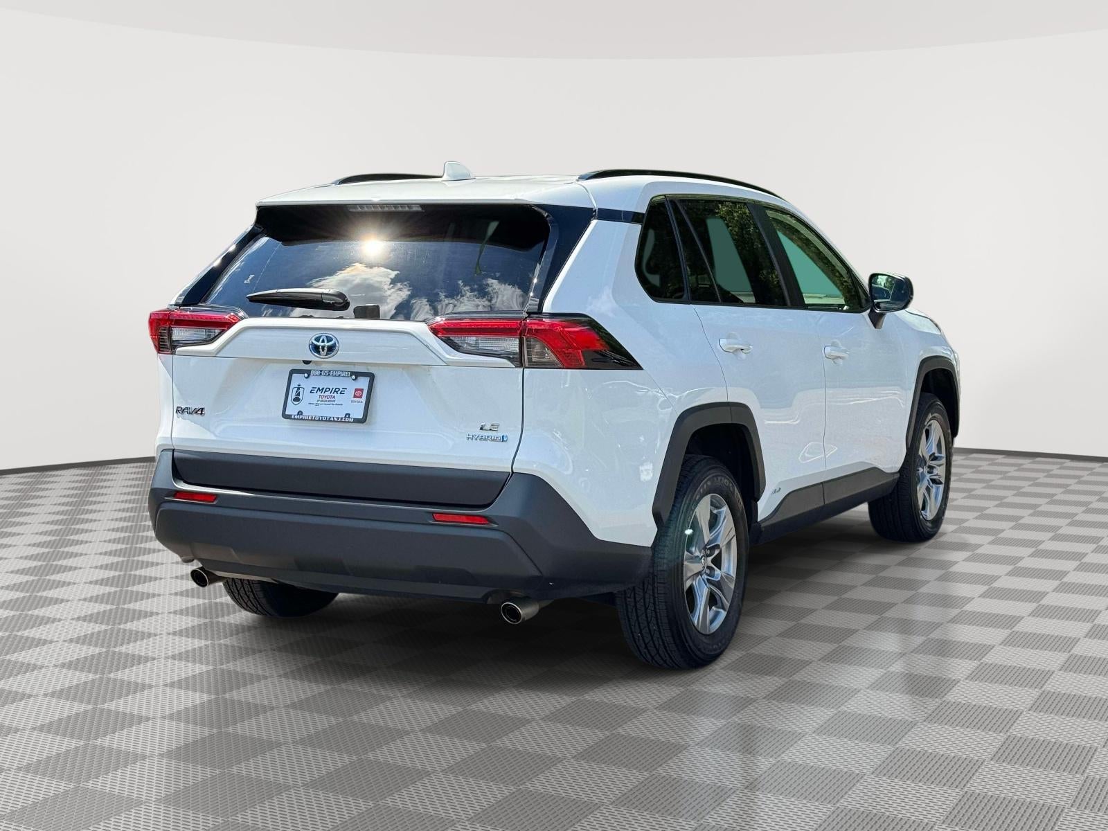 2022 Toyota RAV4 Hybrid LE