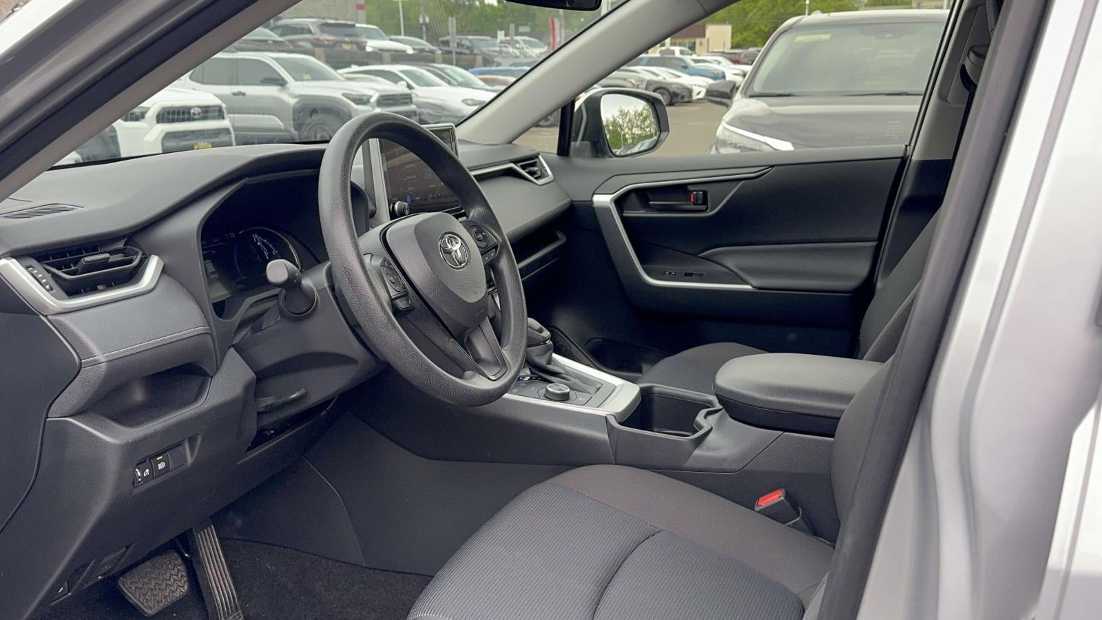2025 Toyota RAV4 Hybrid LE