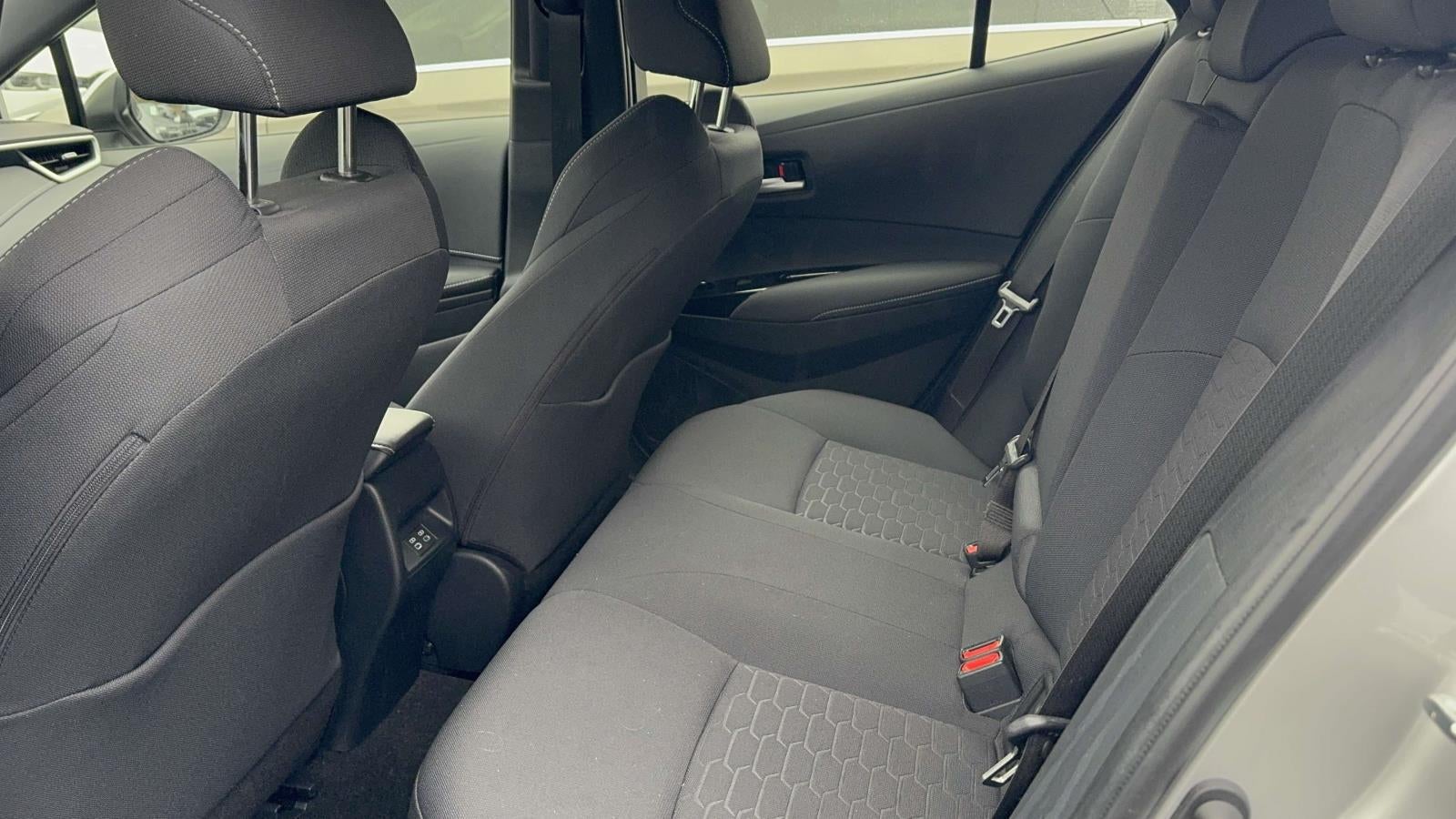 2023 Toyota Corolla Hatchback SE