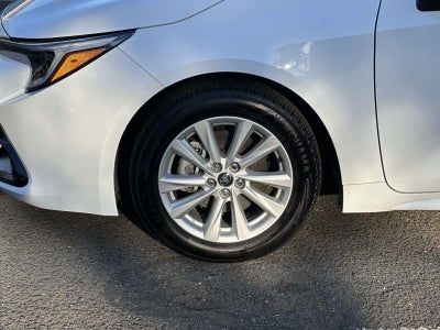 2024 Toyota Corolla Hatchback SE