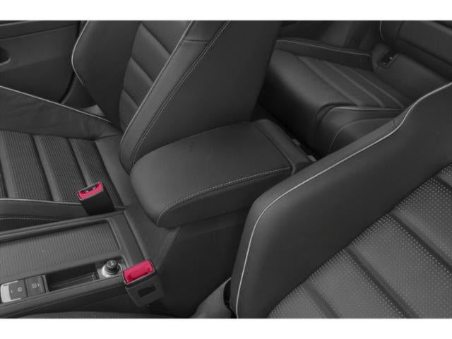 2019 Volkswagen Golf R 2.0T w/DCC Navigation