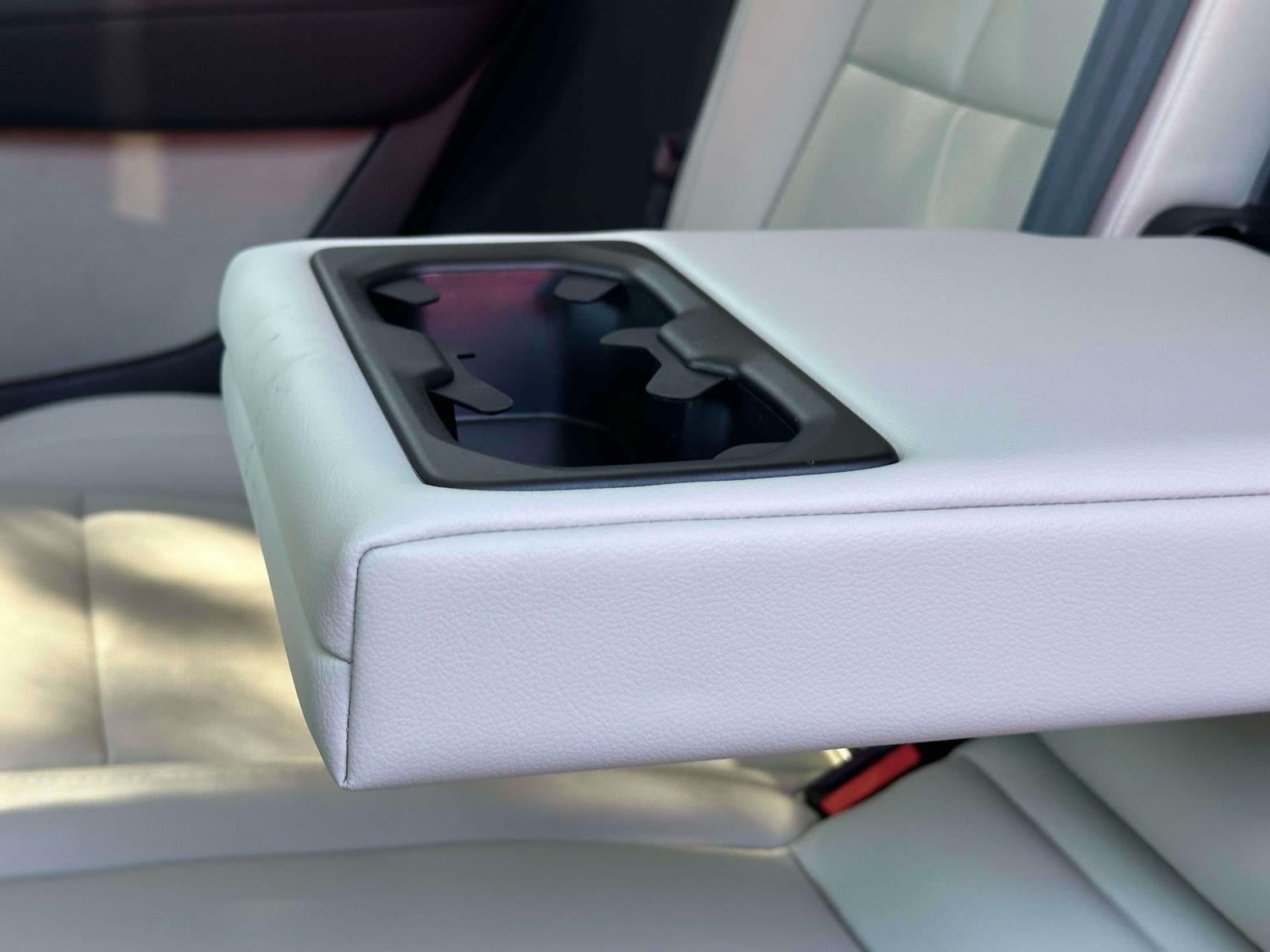 2021 Volvo XC40 T5 Momentum