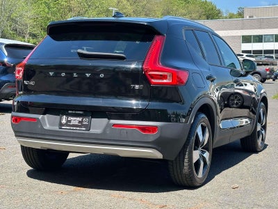 2021 Volvo XC40 T5 Momentum