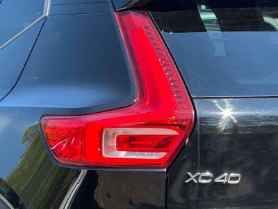 2021 Volvo XC40 T5 Momentum